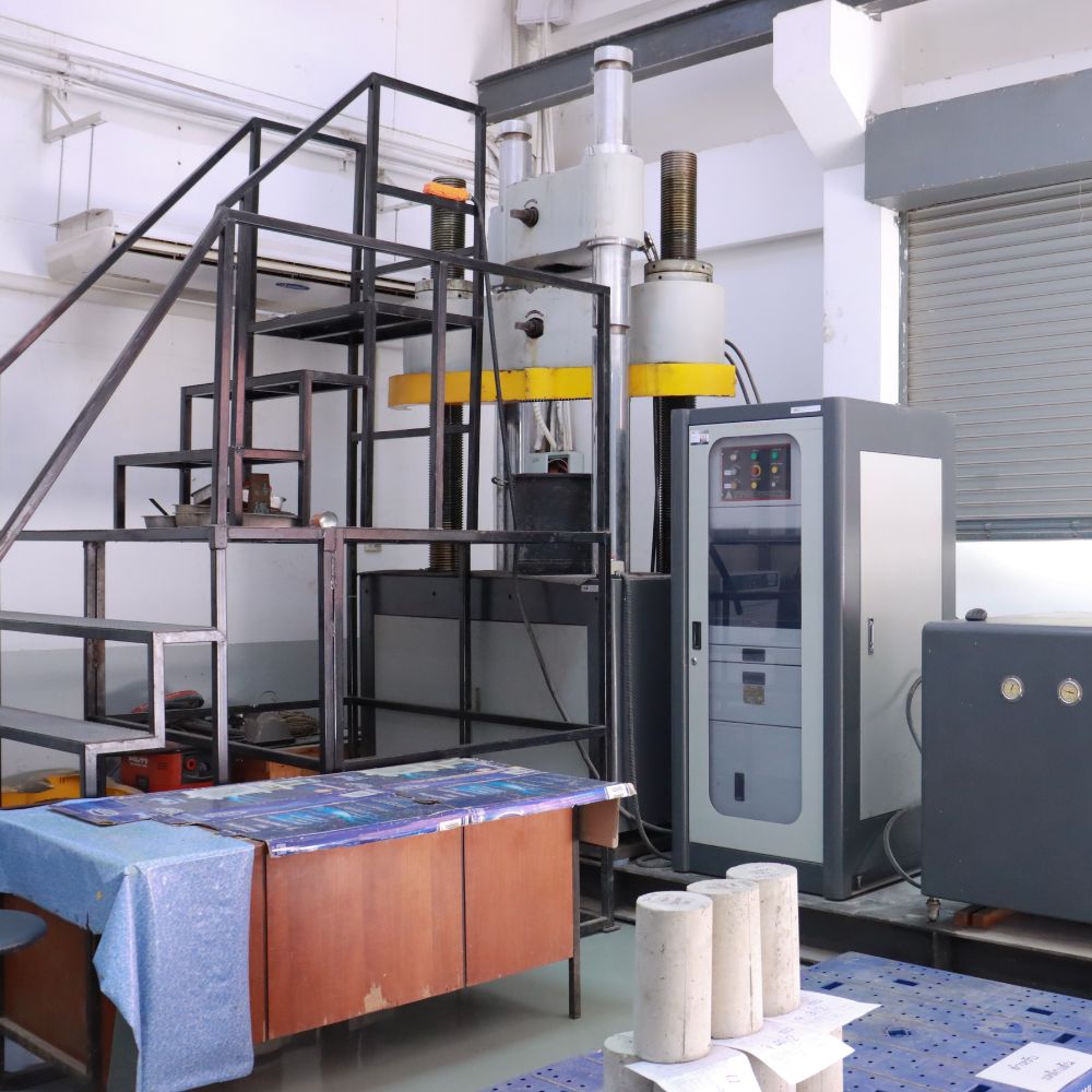เครื่องมือทดสอบแรงดึง แรงอัด แรงเฉือน และแรงอัดวัสดุ 2000 kN